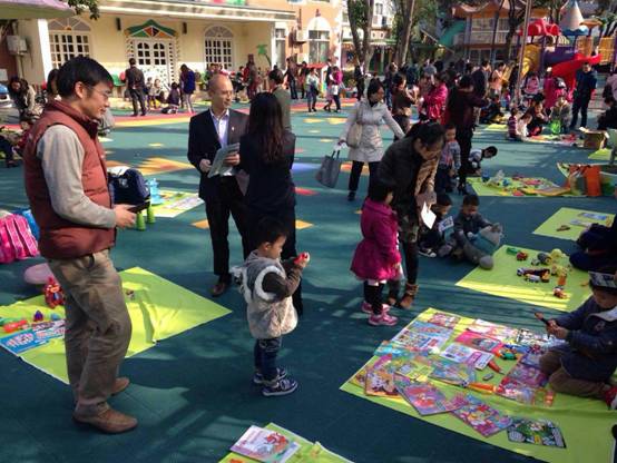 广外幼儿园举办首届亲子市集游园会